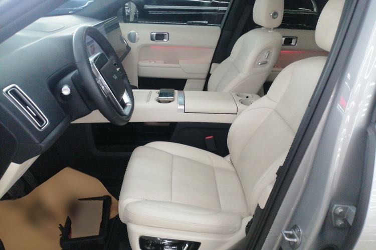 Used Li Auto L8 2023 Pro Model
