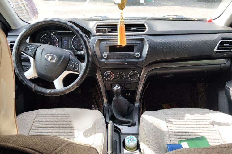 Used Great Wall Wingle 5 2021 2.4L Gasoline Two-Wheel-Drive Progressive Version Big Double Cab China VI Emission Standard 4K22D4M Interior 2