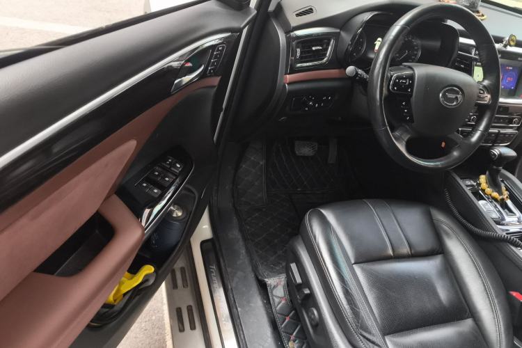 Used GAC Trumpchi GS8 2017 320T Two-Wheel Drive Prestige Version (7 Seats)
