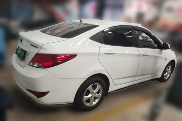 Used Hyundai Verna (older generation) 2014 1.4L Manual Smart GLS Trim
