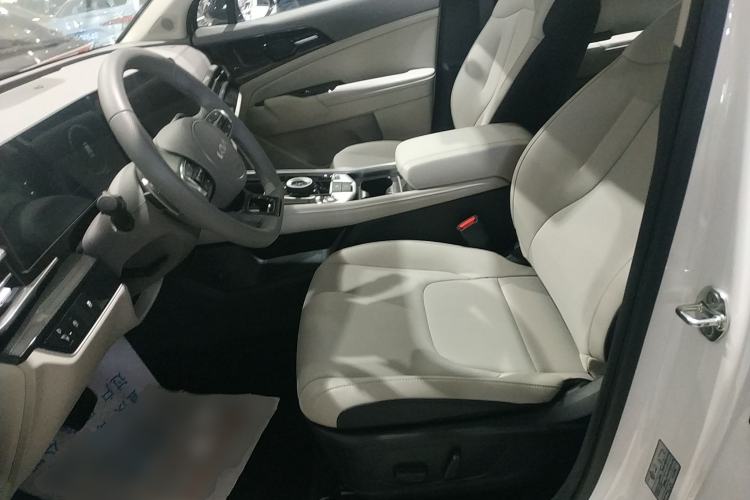 Used Kia Sportage (Chinese Domestic Model) 2025 1.5T Two-Wheel Drive Prestige Smart Enjoyment Version
