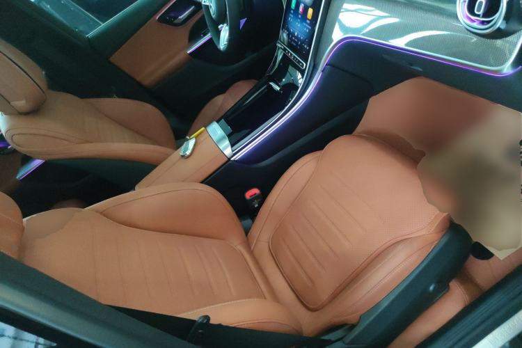 Used Mercedes-Benz GLC 2025 Refresh GLC 260 L 4MATIC Dynamic Edition Right Front Seat