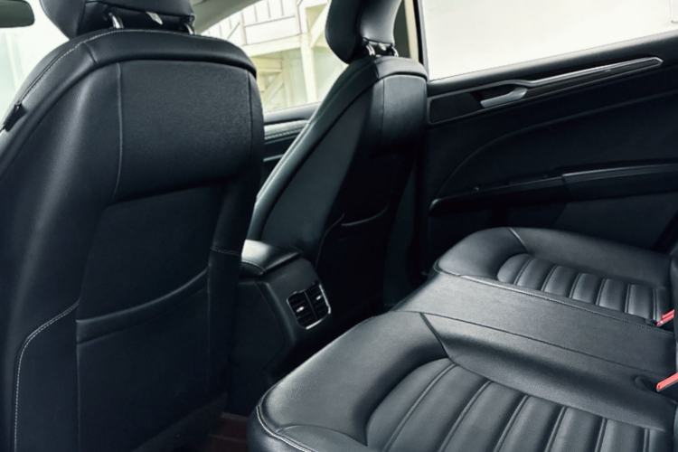 Used Ford Mondeo 2020 EcoBoost 180 Stylish Model Interior 8