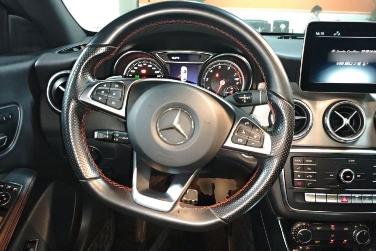 Used Mercedes-Benz CLA 2018 CLA 220 4MATIC
