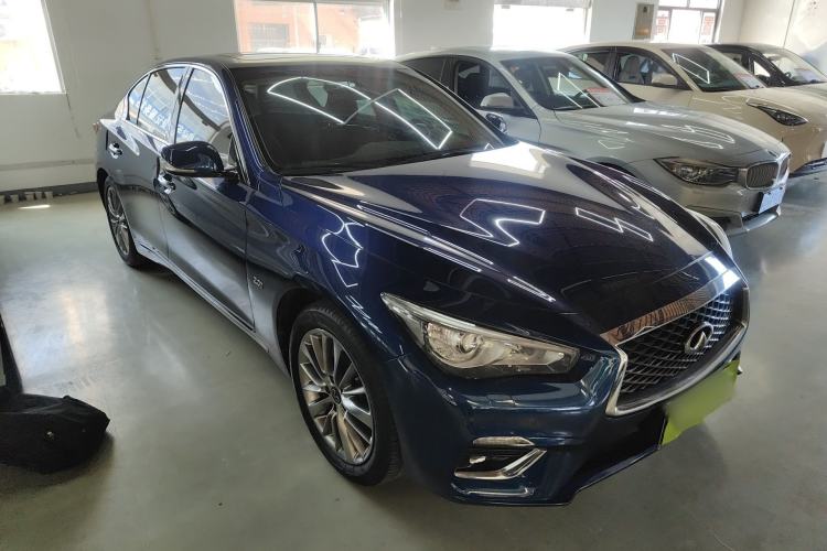 Used Infiniti Q50L 2021 2.0T Enjoyment Edition Front Right 45 Deg