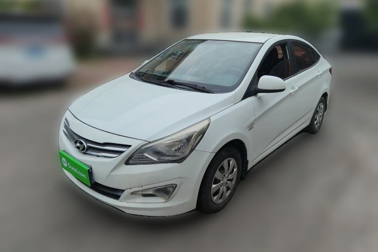 Used Hyundai Verna (older generation) 2014 1.4L Manual Smart GLS Trim
