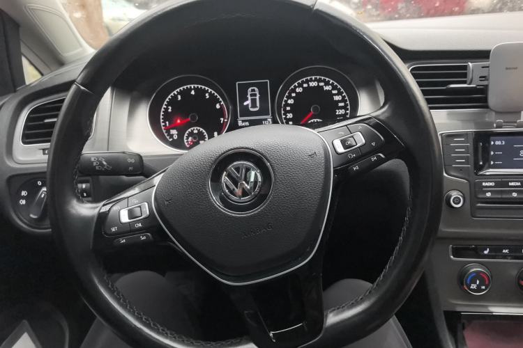 Used Volkswagen Golf 2014 1.4TSI Automatic Luxury Model Steering Wheel