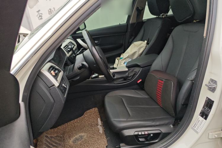 Used BMW 3 Series 2015 320Li Luxury Edition Fashion Model Left Front Seat
