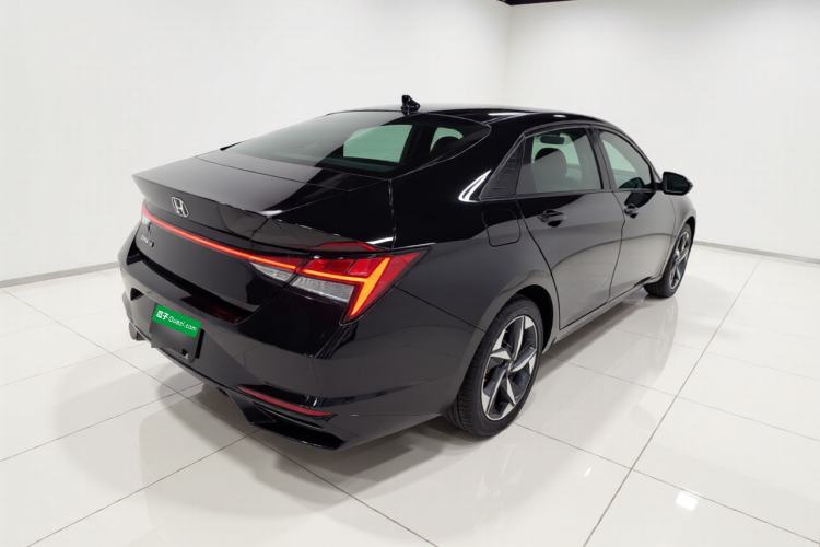 Used Hyundai Elantra 2022 1.5L CVT LUX Prestige Edition Rear Right 45 Deg