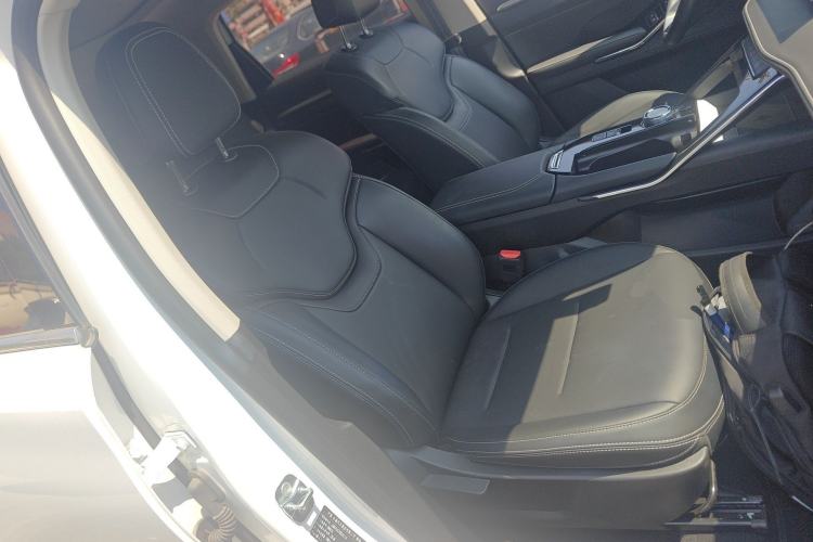 Used Haval H6 2024 1.5T Two-Wheel-Drive Classic Edition
