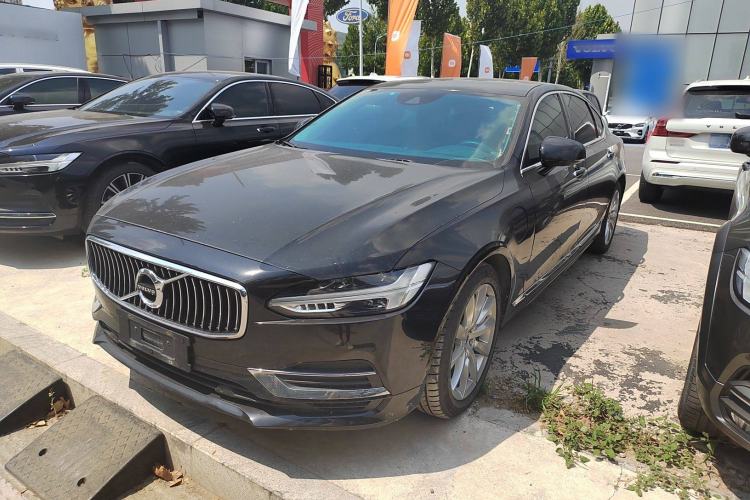 Used Volvo S90 New Energy 2020 T8 e-Drive Hybrid – Zhiyi Luxury Edition Exterior 1