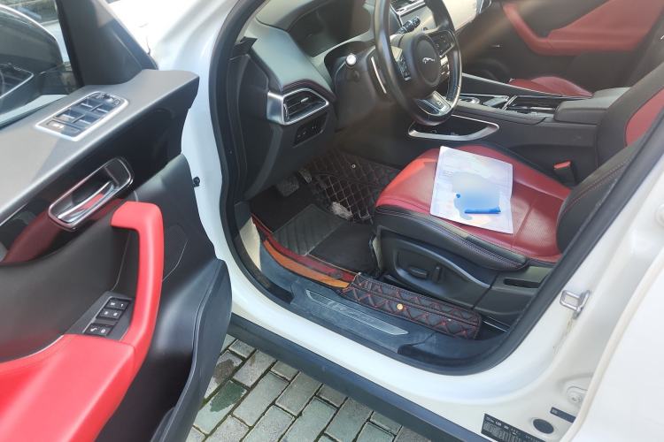 Used Jaguar F-PACE 2018 Restyled 2.0T All-Wheel-Drive R-Sport Sport Edition Driver Seat