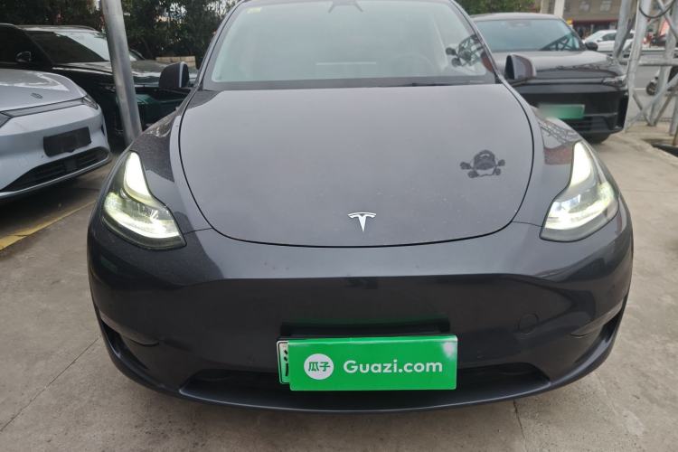 Used Tesla Model Y 2021 Long-Range All-Wheel-Drive Version Front