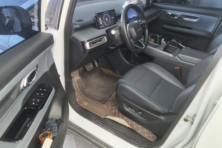 Used AION Y 2023 Younger Star Edition Driver Seat