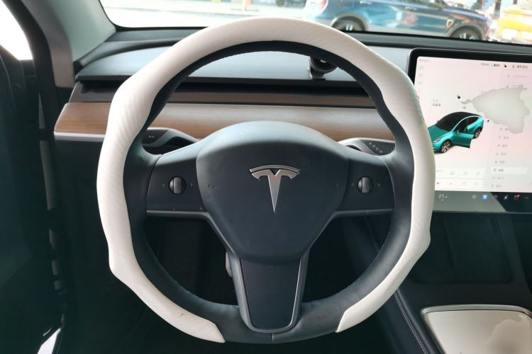 Used Tesla Model Y 2021 Long-Range All-Wheel-Drive Version
