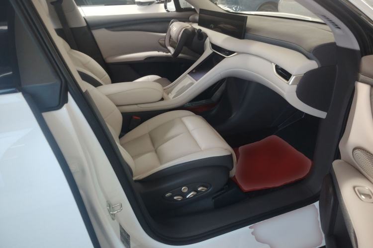 Used IM LS6 2025 Lingxi Intelligent Driving Edition Right Front Seat