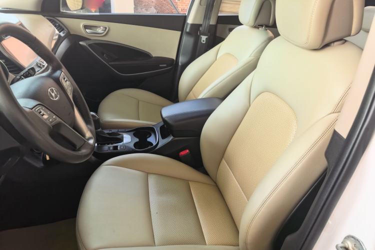 Used Hyundai Santa Fe 2015 2.4L Automatic Two-Wheel Drive Comfort Edition 5 Seats
