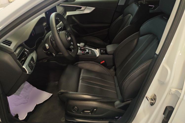 Used Audi A4L 2022 40 TFSI Luxury Dynamic Model