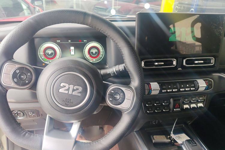 Used 212 T01 2024 2.0T Explorer