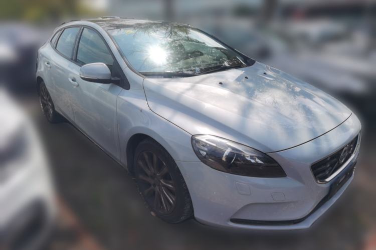 Used Volvo V40 2016 T3 Zhiyi Edition Exterior 2