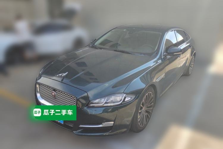 Used Jaguar XJ 2016 XJL 2.0T Two-Wheel-Drive Elegant Business Edition Guazi used car, China used car export, Used car for sale, Used cars, Cheapest cars for sale