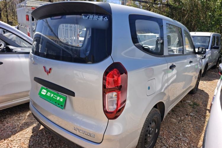 Used Wuling Hongguang New Energy 2025 Extended-Range Hybrid 50 km Utility Version

