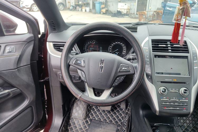 Used Lincoln MKC 2017 2.0T Two-Wheel Drive Deluxe Edition