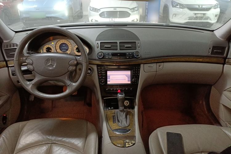 Used Mercedes-Benz E-Class 2008 E 230 Fashion Model Center Console