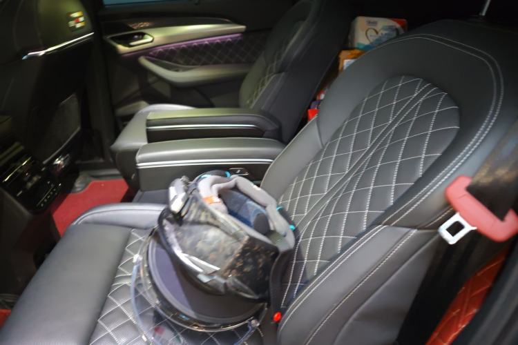 Used Audi Q6 2024 45 TFSI quattro Qiyun Edition Flying Rider Package 6 Seats Left Rear Seat