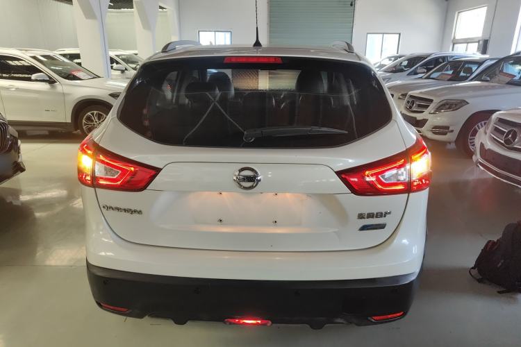 Used Nissan Qashqai 2016 2.0L CVT Luxury Edition
