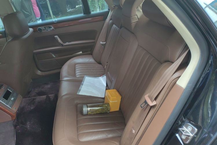 Used Volkswagen Phaeton 2011 3.6L V6 5-Seater Extended Business Edition Left Rear Seat