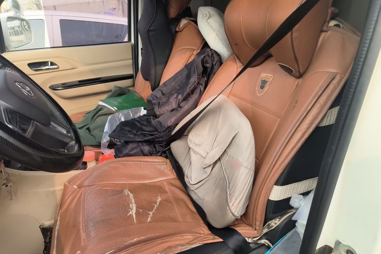 Used CHANGAN KUAYUE Xing V5 EV 2021 Luxury Edition 2-Seat Van with Lingdian System Left Rear Seat