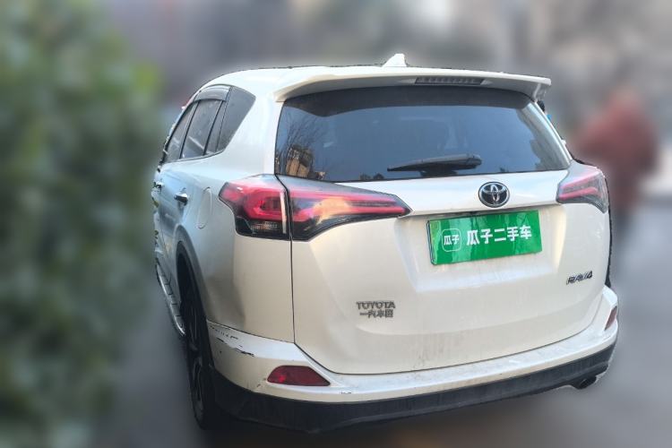 Used Toyota RAV4 2016 2.0L CVT Two-Wheel Drive Comfort Edition China V Standard
