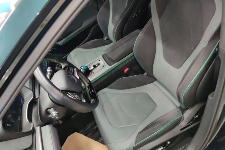 Used BYD Han 2022 EV 610 km All-Wheel-Drive Qianshan Cui Limited Edition Left Front Seat