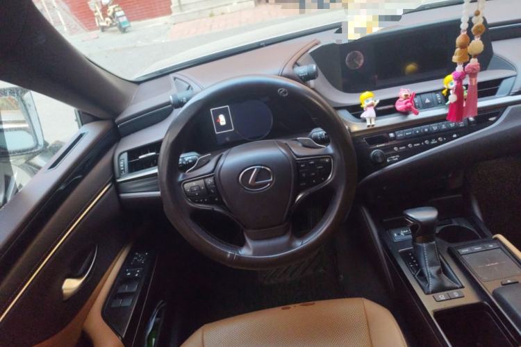 Used Lexus ES 2020 200 Excellence Edition