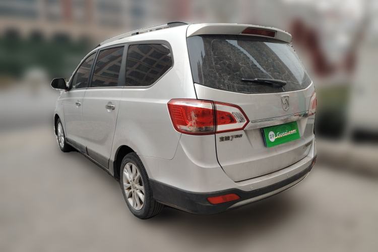 Used Baojun 730 2014 1.5L manual Comfort version 7 seats
