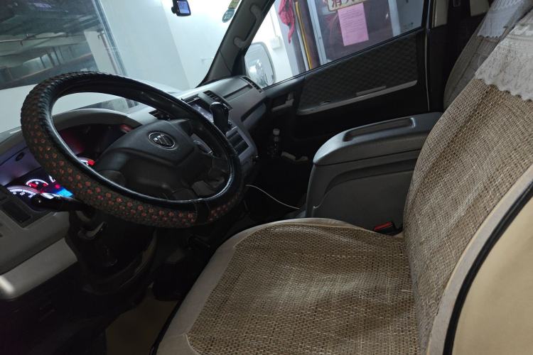 Used Foton Scenic G7 2014 2.0L Shangtong Version Short Wheelbase High Roof 486EQV4