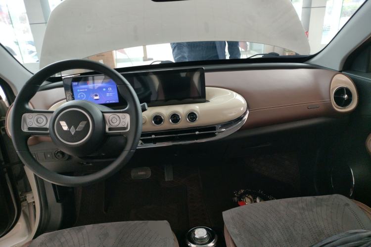 Used Wuling Bingo 2023 333 km Enjoyment Version
