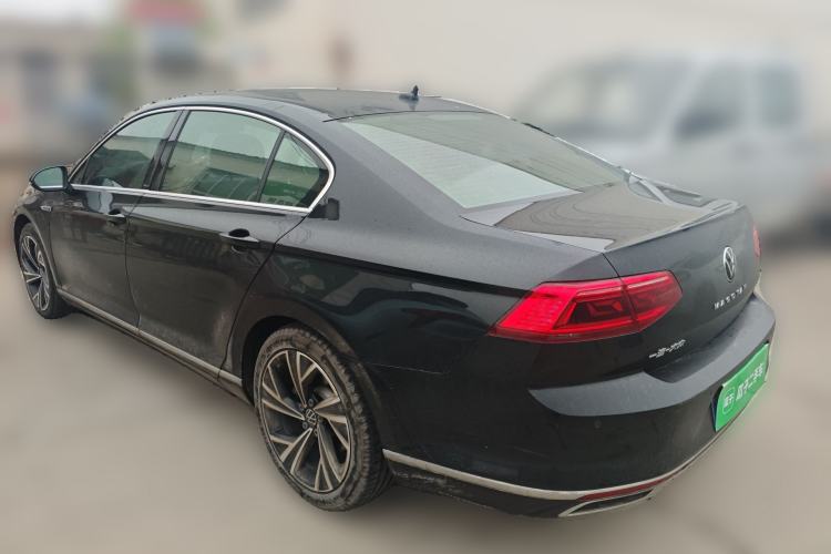 Used Volkswagen Magotan 2021 330TSI DSG 30th Anniversary Edition Rear Left 45 Deg