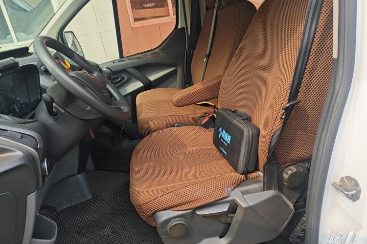 Used Ford Transit 2017 2.0T Diesel Multi-Function Commercial Vehicle Short Wheelbase Mid-Roof China V Standard