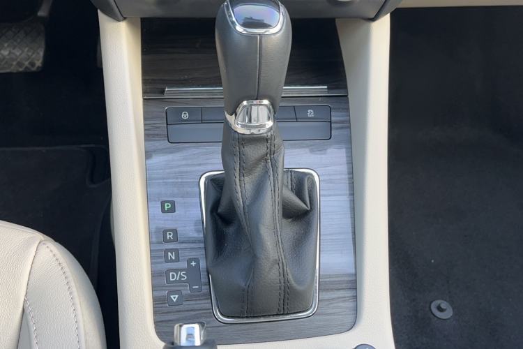 Used Skoda Octavia 2016 1.6L Automatic Smart Drive Edition