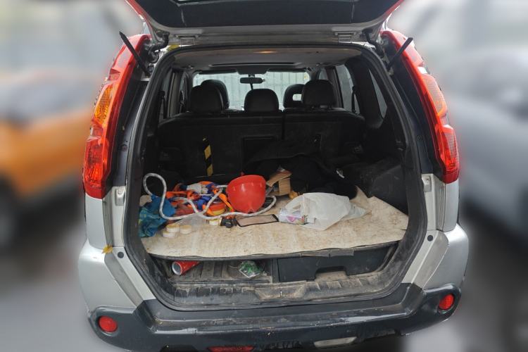 Used Nissan X-Trail 2010 2.5L CVT Flagship Edition 4WD Trunk