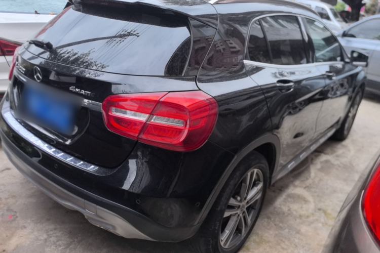 Used Mercedes-Benz GLA 2016 GLA 220 4MATIC Fashion Edition Rear Right 45 Deg