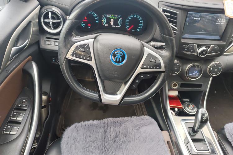 Used BYD Song New Energy 2017 Song DM 1.5TID All-Wheel Drive Luxury Model