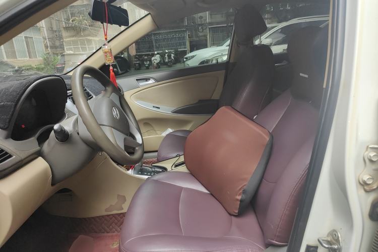 Used Hyundai Verna (older generation) 2010 Sedan 1.4L Automatic Comfort Model GS
