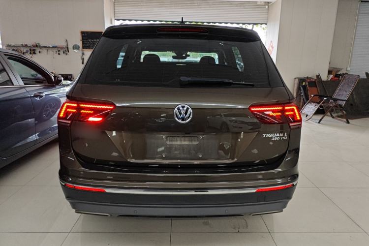 Used Volkswagen Tiguan L 2017 380TSI Automatic All-Wheel Drive Supreme Flagship Edition Rear
