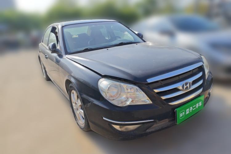 Used Hyundai MoInca 2009 1.8L Manual Luxury Edition GL Front Right 45 Deg