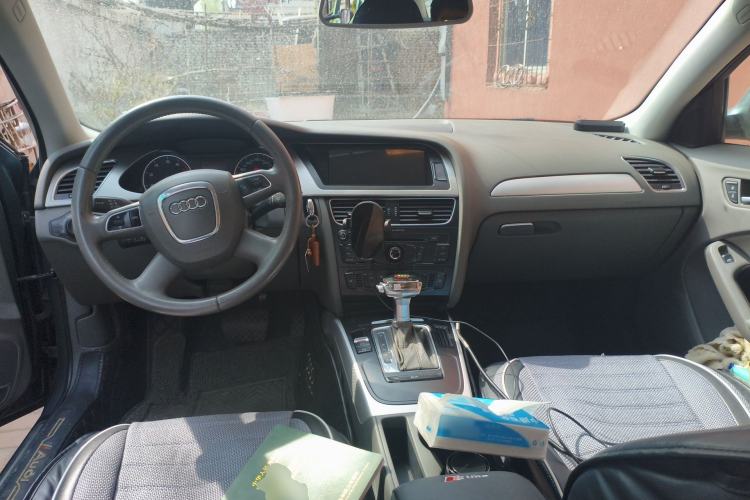 Used Audi A4L 2012 2.0 TFSI automatic standard version