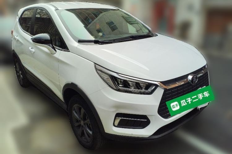 Used BYD Yuan New Energy 2019 EV535 Smart Connect Trendsetting Model Front Right 45 Deg