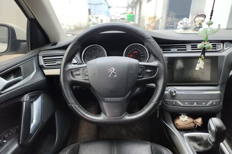 Used Peugeot 408 2015 1.2T Automatic Luxury Edition Steering Wheel